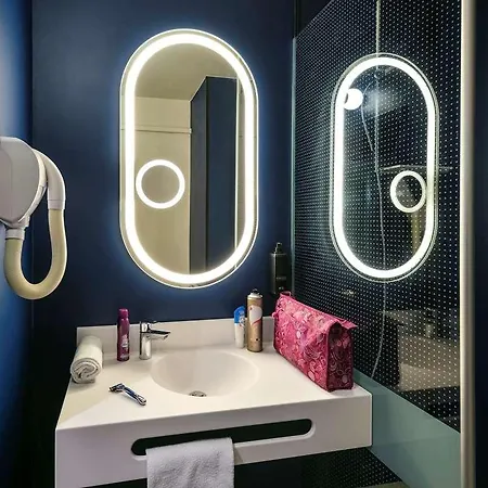 Ibis Rambert D'albon Hotel 3*