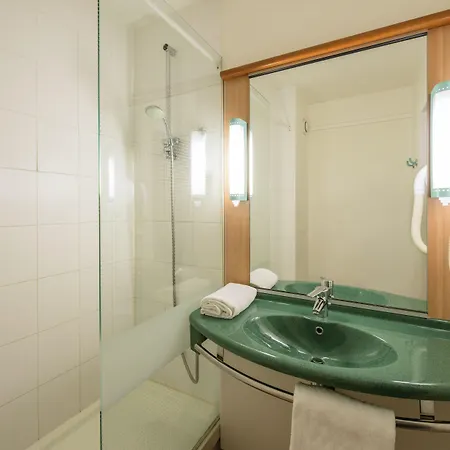 Ibis Lyon Sud Hotel 3*