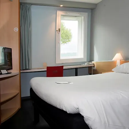 Ibis Lyon Sud 3* Saint-Rambert-dʼAlbon
