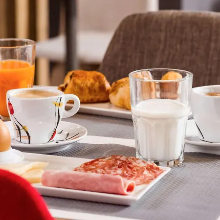 Ibis Rambert D'albon Hotel 3*