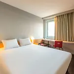 Ibis Lyon Sud Hotel 3*