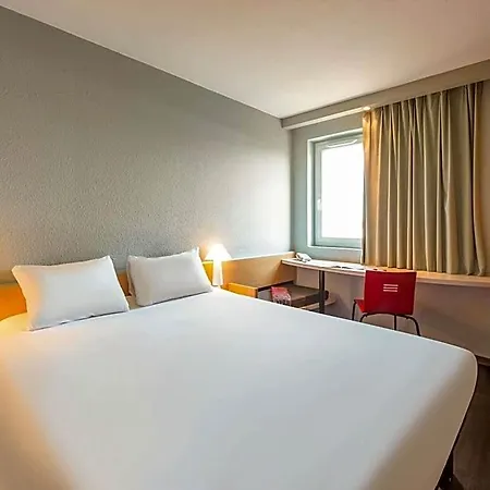 Ibis Lyon Sud 3*
