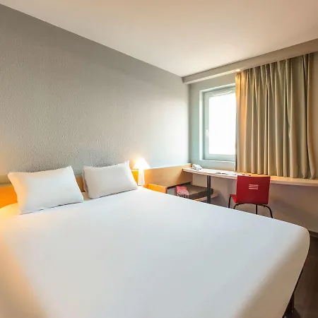 Ibis Rambert D'albon Hotel 3*