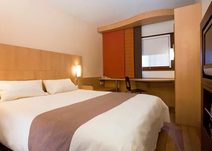Ibis Rambert D'albon Hotel