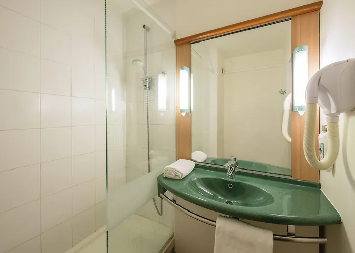 Ibis Rambert D'albon Hotel 3*